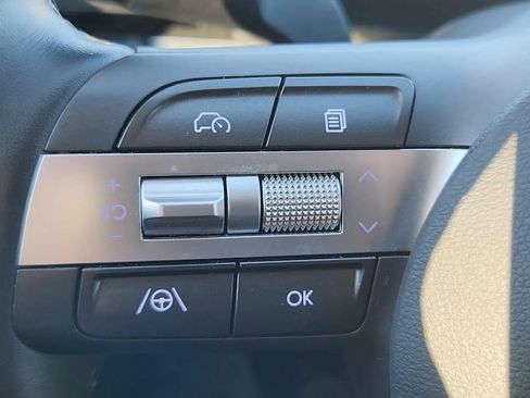 Used 2025 Hyundai Kona SEL image 12