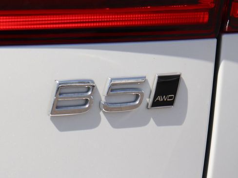 Used 2024 Volvo XC60 B5 Core image 47