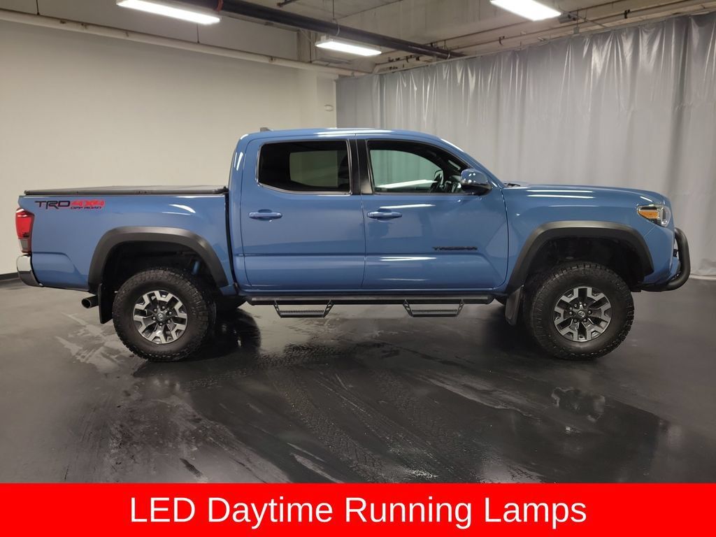 Used 2019 Toyota Tacoma TRD Off-Road AWD/4WD image 9
