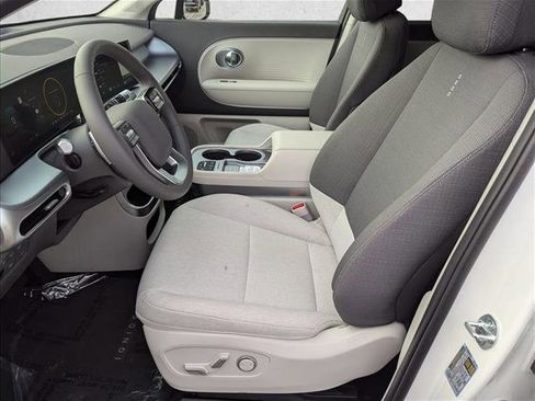 New 2026 Hyundai Ioniq 9 SE image 4