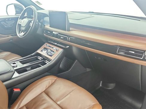 Used 2022 Lincoln Aviator Reserve w/ Elements Package Plus image 32