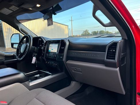 Used 2019 Ford F250 XLT w/ XLT Premium Package AWD/4WD image 46