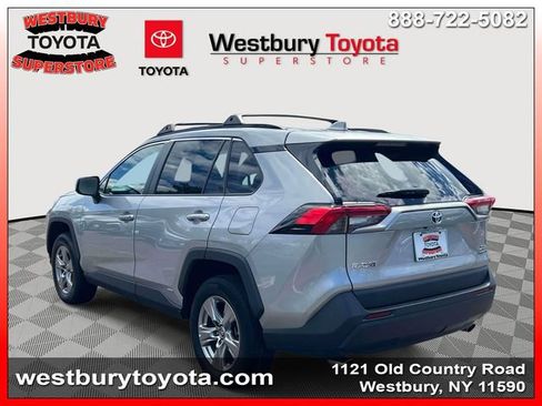 Used 2022 Toyota RAV4 XLE w/ Convenience Package AWD/4WD image 11