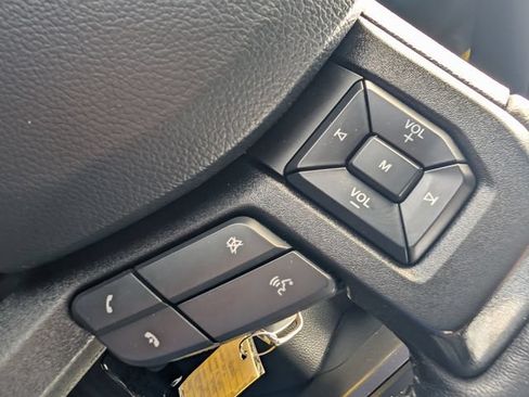 Used 2019 Ford F150 XLT w/ Equipment Group 302A Luxury AWD/4WD image 14