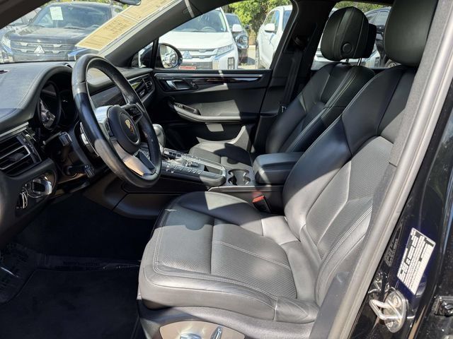 Used 2021 Porsche Macan AWD/4WD image 16