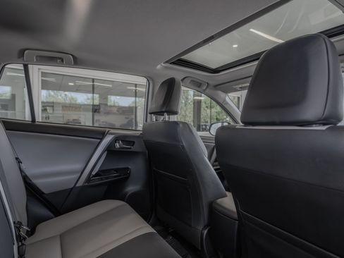Used 2018 Toyota RAV4 Limited w/ Advanced Technology Package AWD/4WD image 28