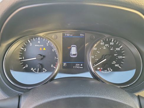 Certified 2020 Nissan Rogue S image 18