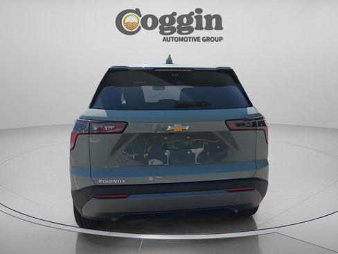 Used 2026 Chevrolet Equinox LT w/ Safety and Technology Package image 4