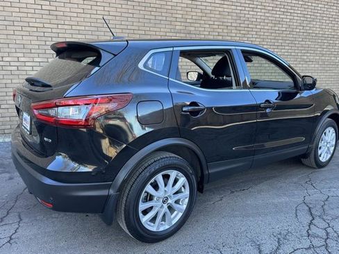 Used 2022 Nissan Rogue Sport S image 10