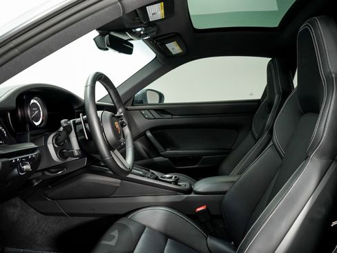 Used 2024 Porsche 911 Carrera GTS image 15