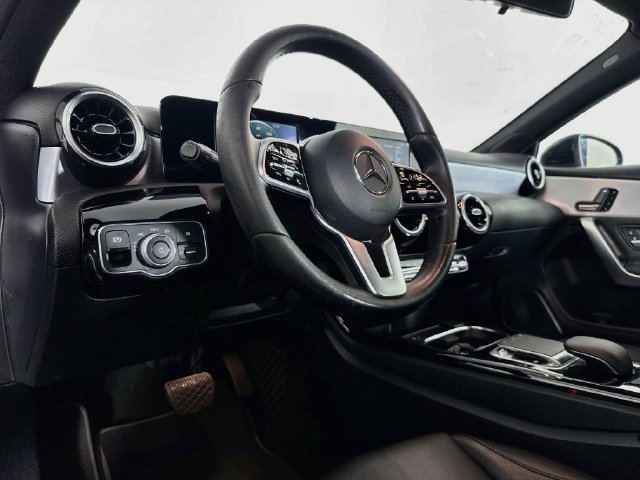 Used 2020 Mercedes-Benz A 220 image 19