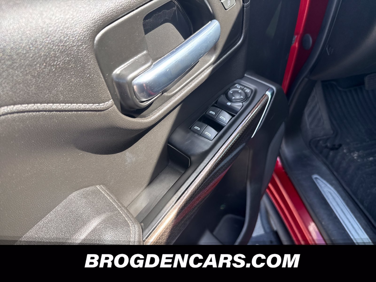 Used 2021 Chevrolet Silverado 1500 RST w/ LPO, Blackout Package AWD/4WD image 8
