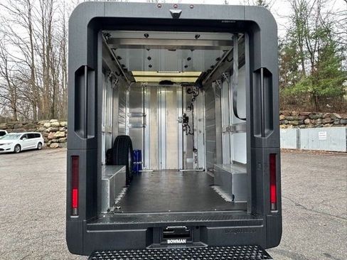 New 2025 Chevrolet Brightdrop 400 image 7