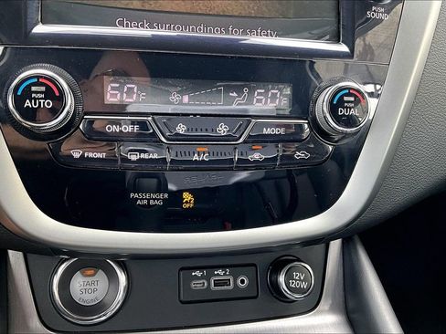 Used 2024 Nissan Murano SV w/ SV Midnight Edition Package image 32