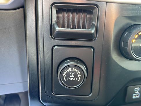 Used 2022 Ford F150 XL RWD image 16