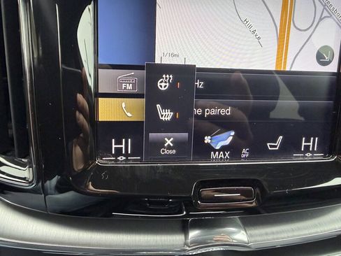 Used 2020 Volvo XC60 T5 Momentum image 36