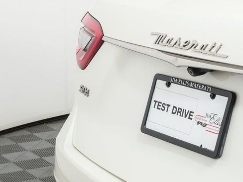 Used 2019 Maserati Levante S GranSport image 38