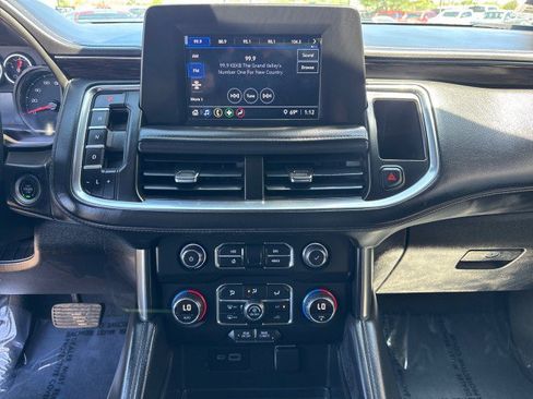 Used 2022 Chevrolet Suburban LS image 17