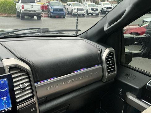 Used 2021 Ford F250 Platinum AWD/4WD image 18