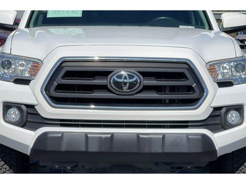Used 2022 Toyota Tacoma SR5 RWD image 41