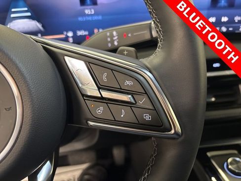 Used 2025 Buick Enclave Preferred image 31