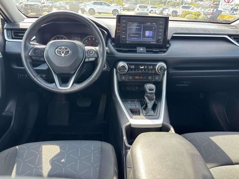Used 2022 Toyota RAV4 XLE w/ Convenience Package AWD/4WD image 11