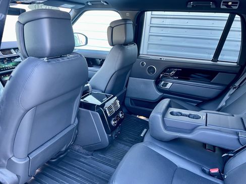 Used 2020 Land Rover Range Rover Long Wheelbase HSE image 30