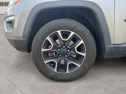 Used 2019 Jeep Compass Trailhawk image 14