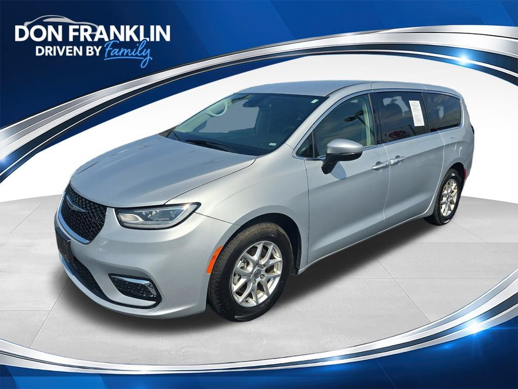 Used 2023 Chrysler Pacifica Touring-L FWD 360° Tour
