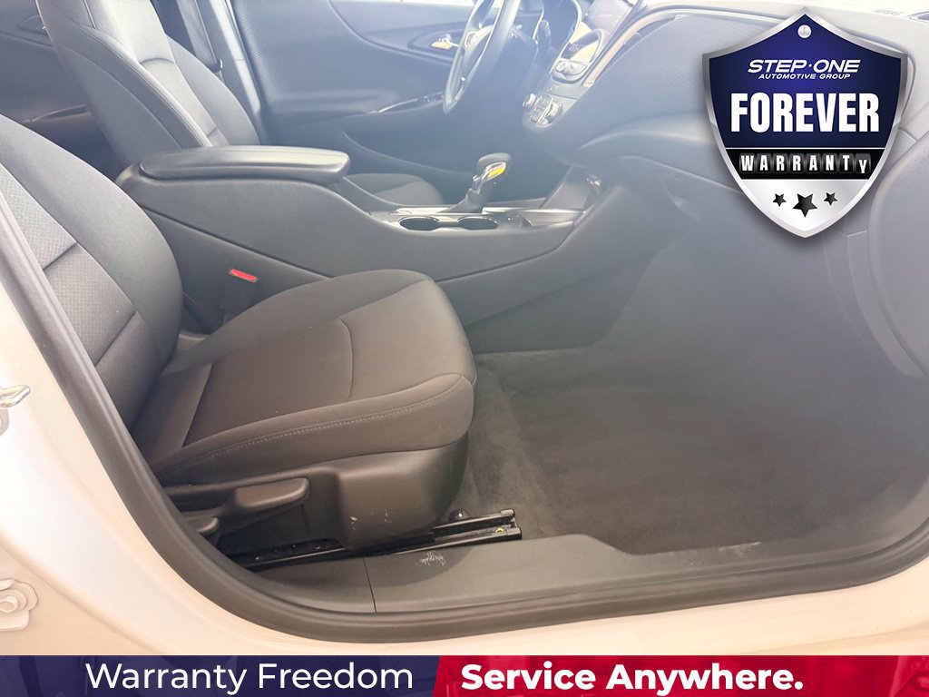 Used 2025 Chevrolet Malibu LT FWD image 37