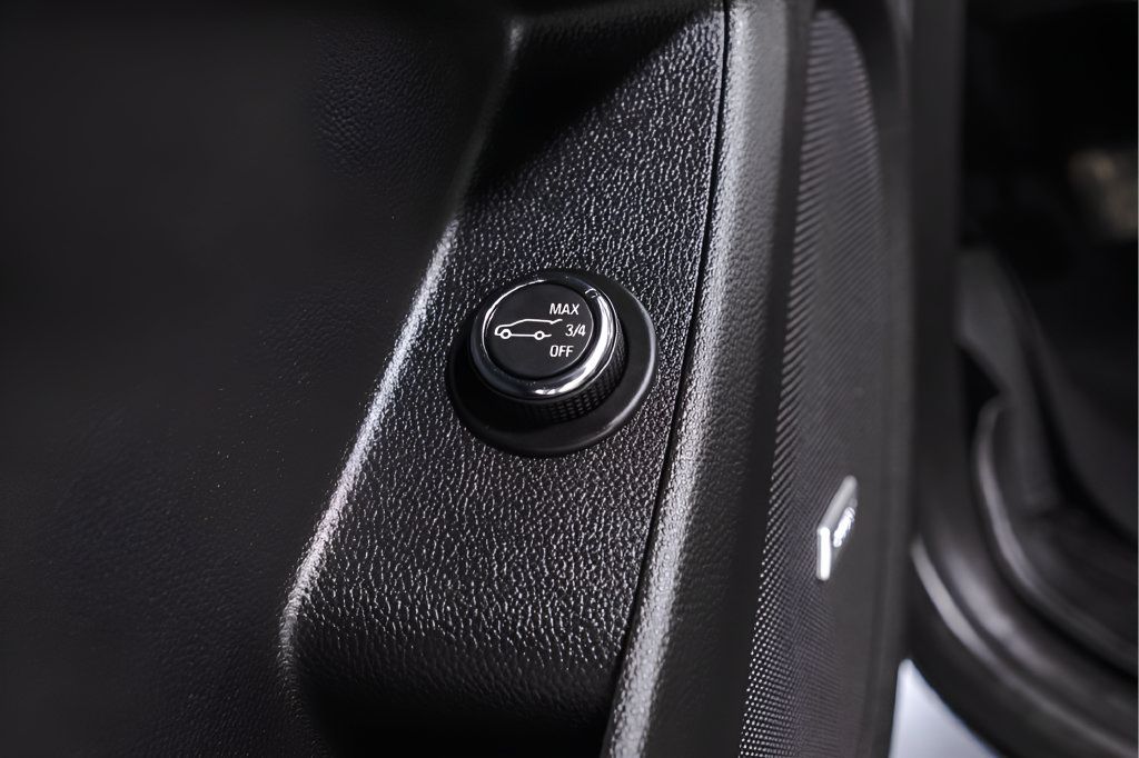 Used 2020 Chevrolet Traverse RS w/ LPO, 'HIT The Road' Package AWD/4WD image 29
