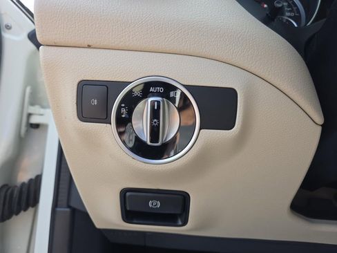 Used 2018 Mercedes-Benz GLA 250 image 15