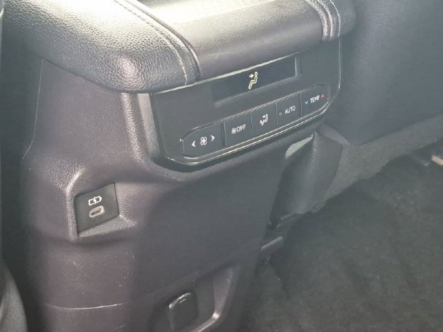 Used 2025 Toyota Grand Highlander AWD image 29