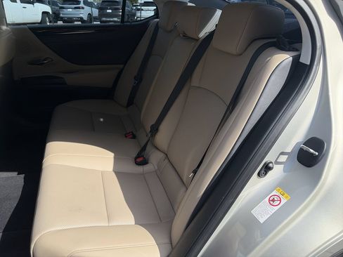 Used 2019 Lexus ES 350 w/ Premium Package FWD image 30