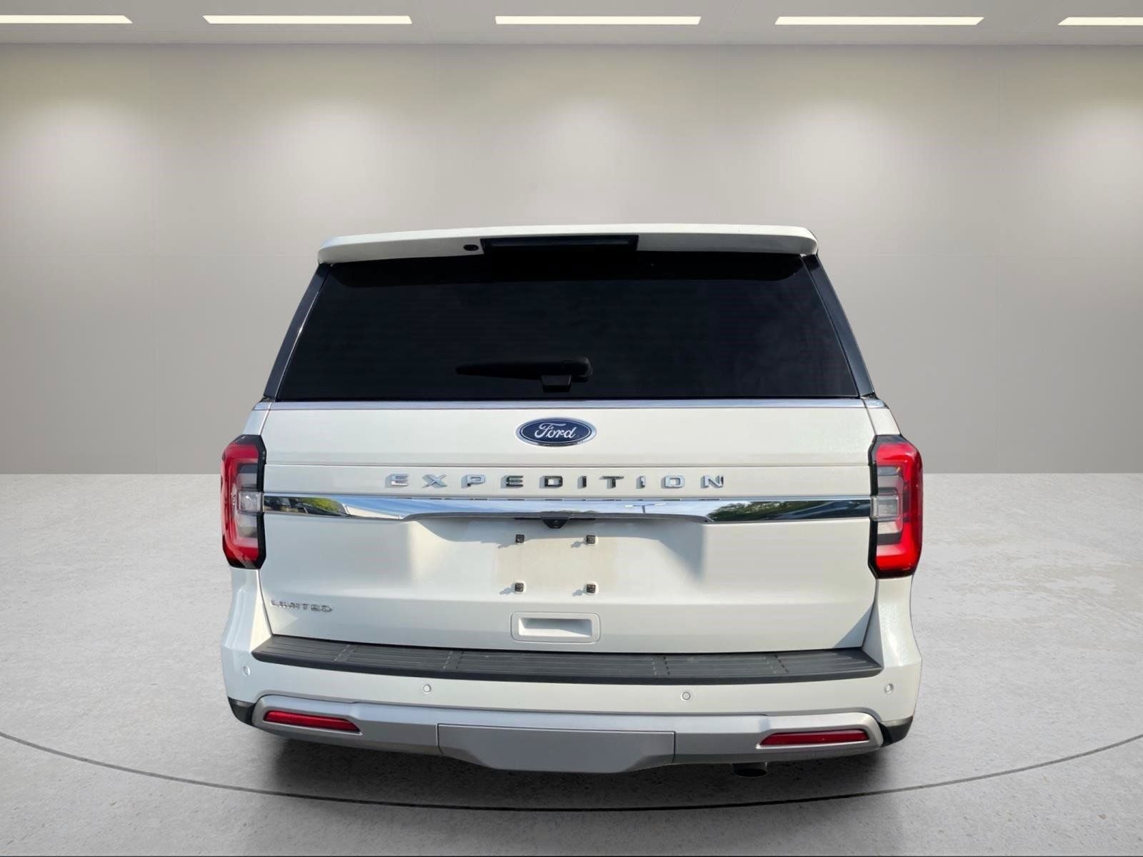 Used 2024 Ford Expedition Limited RWD image 14