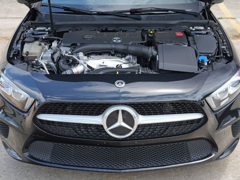 Used 2020 Mercedes-Benz A 220 w/ Premium Package image 7