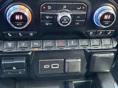 Used 2021 GMC Sierra 3500 Denali w/ Denali Black Diamond Edition image 32