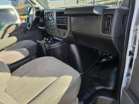 Used 2019 Chevrolet Express 2500 image 19