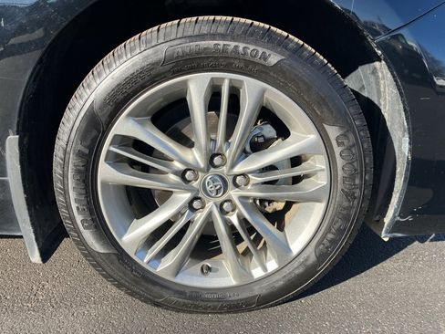 Used 2017 Toyota Camry SE image 31