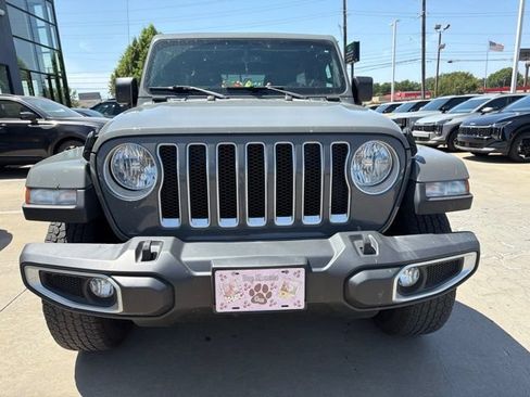 Used 2022 Jeep Wrangler Unlimited Sahara w/ Cold Weather Group AWD/4WD image 2