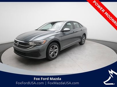 Used 2023 Volkswagen Jetta SE w/ Panoramic Sunroof Package