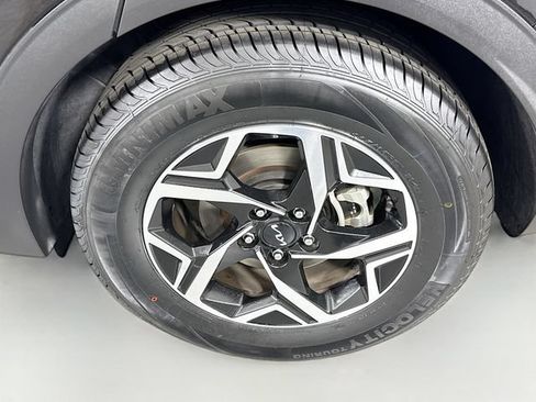 Used 2023 Kia Sportage LX FWD image 28