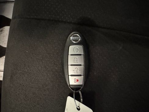Used 2017 Nissan Murano SV AWD/4WD image 17