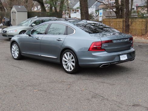Used 2018 Volvo S90 T6 Inscription w/ Convenience Package image 2