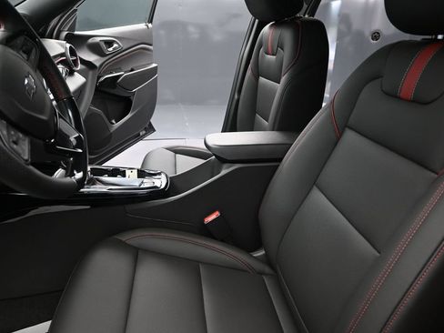 New 2026 Chevrolet Trax RS w/ Sunroof Package FWD image 22