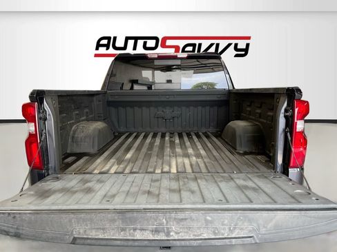 Used 2022 Chevrolet Silverado 1500 LT Trail Boss w/ LT Trail Boss Premium Package AWD/4WD image 27