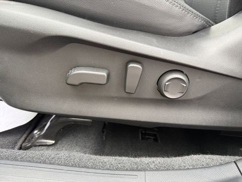 Certified 2024 Subaru Forester Limited image 13