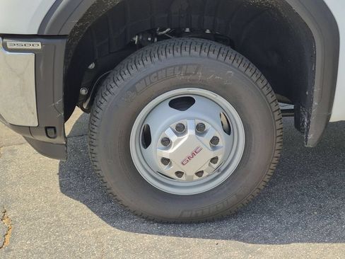 New 2026 GMC Sierra 3500 Pro w/ Convenience Package RWD image 33