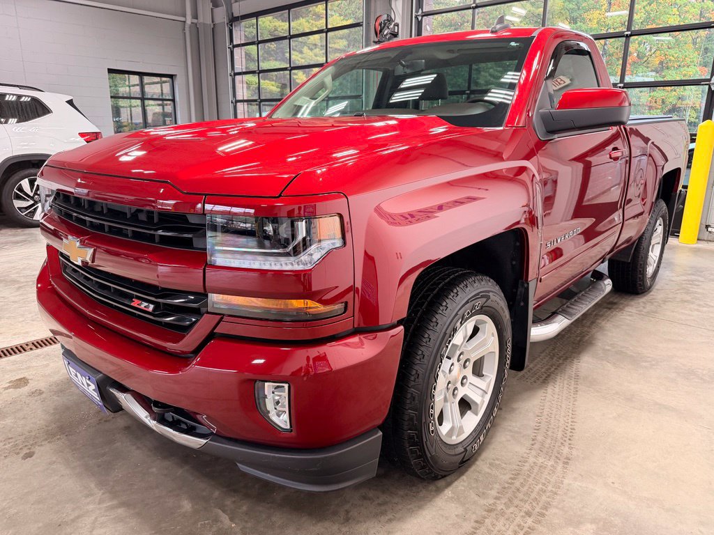Used 2018 Chevrolet Silverado 1500 LT w/ LT Convenience Package AWD/4WD image 5