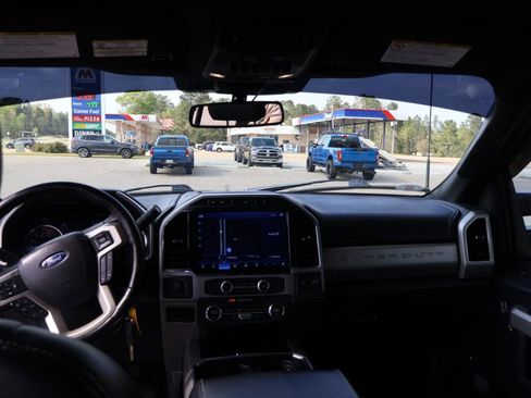 Used 2022 Ford F350 Lariat w/ Lariat Value Package image 11